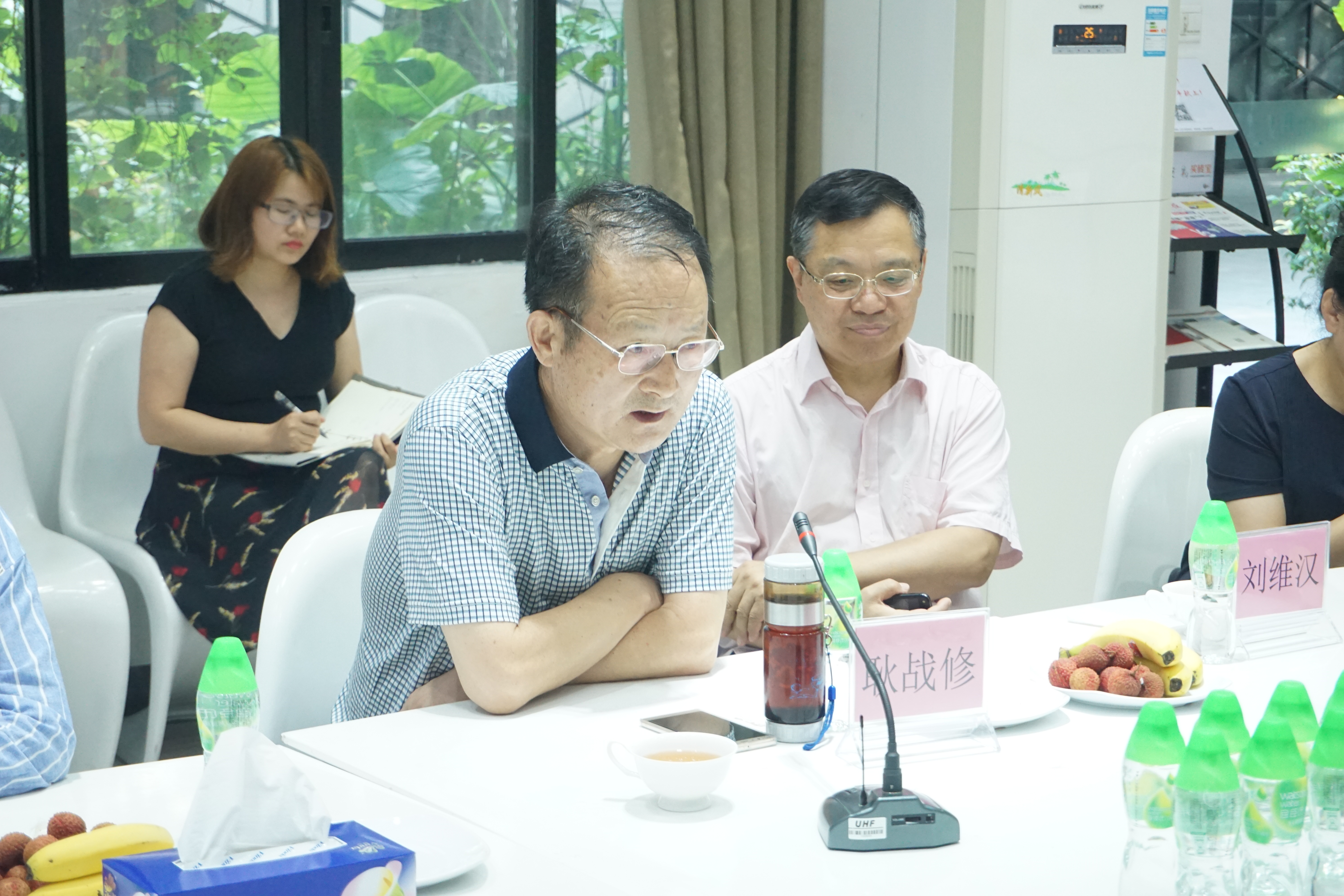 生产力促进中心领导考察新媒体园